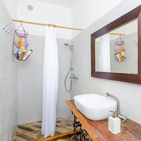 Eos & Vespera Apartmán *