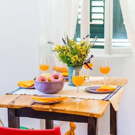 Eos & Vespera Apartman *