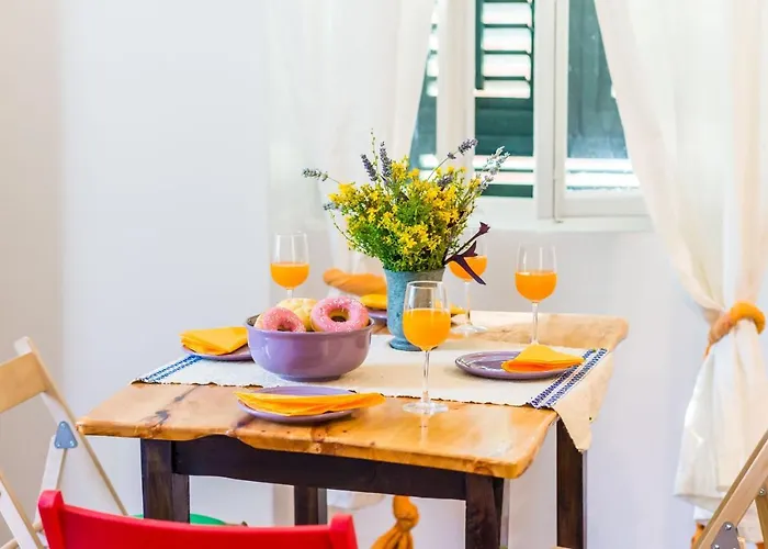 Eos & Vespera Apartment *