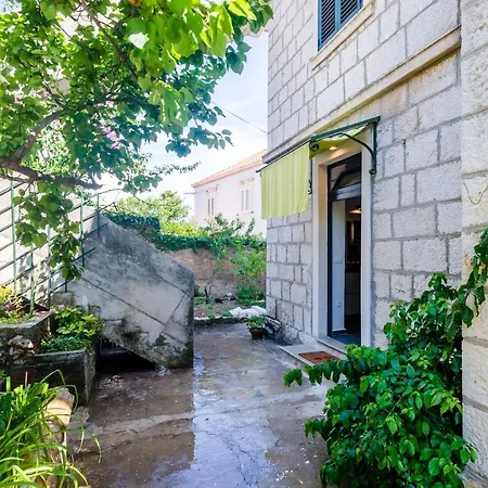 Eos & Vespera Apartman